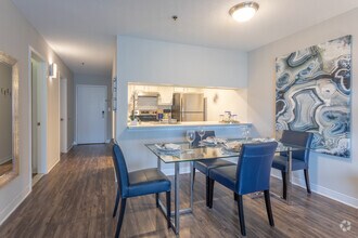 1BR, 1BA - 880 SF - Arrive Alexandria