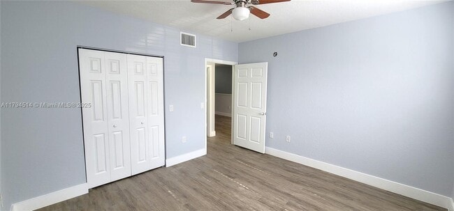 Foto del edificio - 704 Belmont Ln