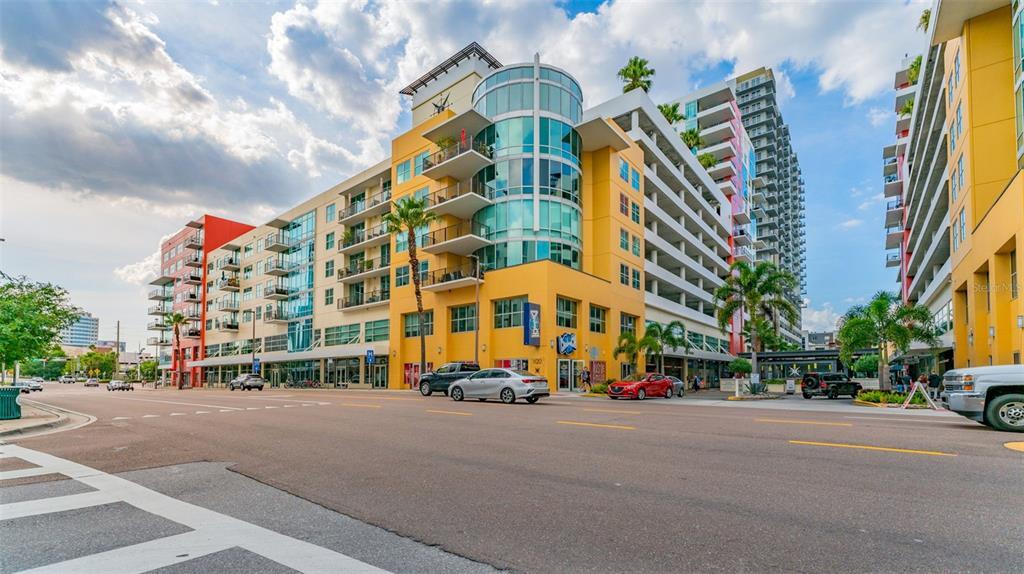 Foto principal - 1120 E Kennedy Blvd