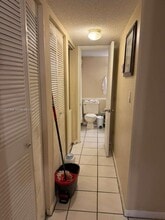 Building Photo - 6031 Shaker Wood Cir