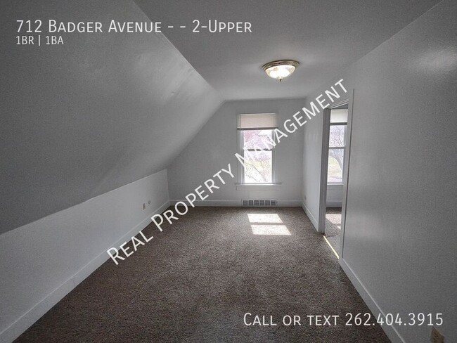 Building Photo - 712 Badger Ave