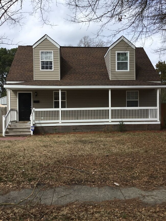 Building Photo - Charming Two-Story Home with Spacious Layout