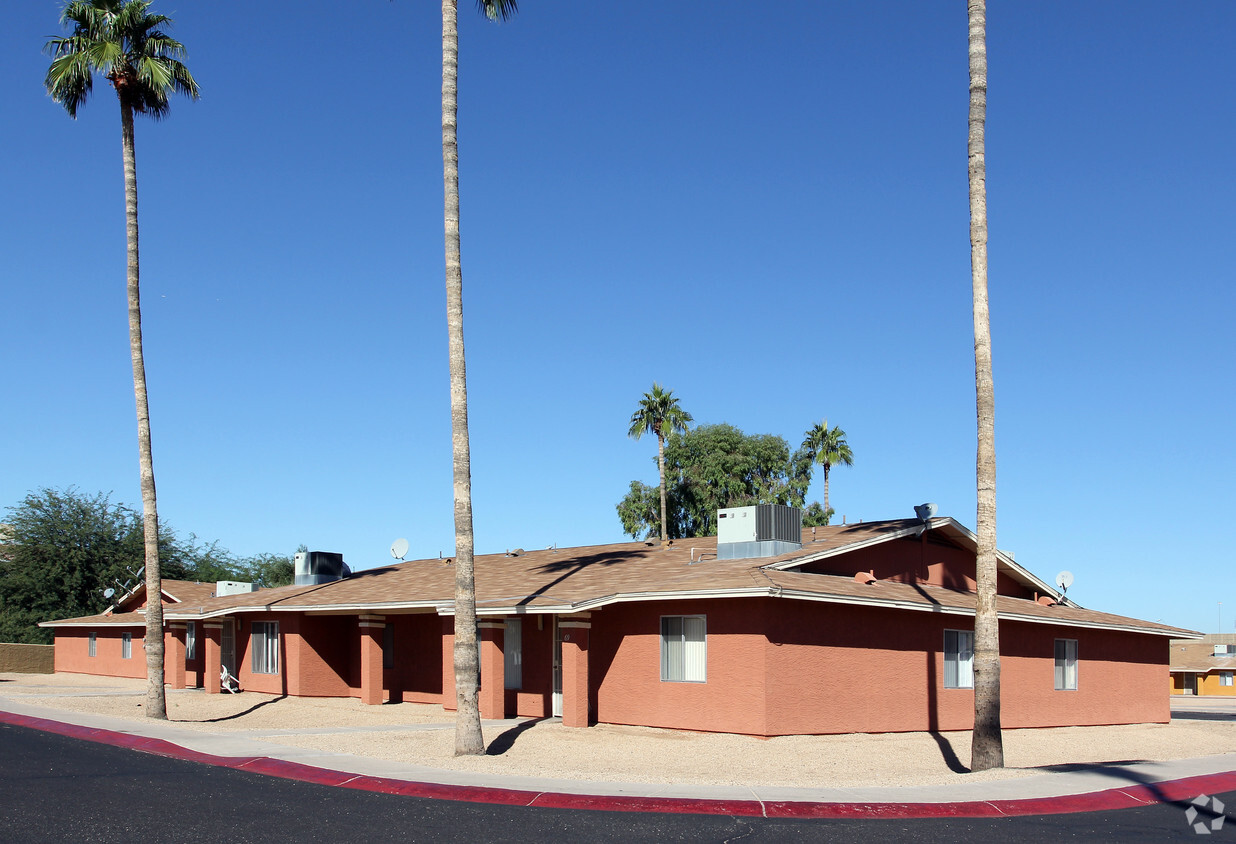 Primary Photo - Roosevelt Plaza Apartments