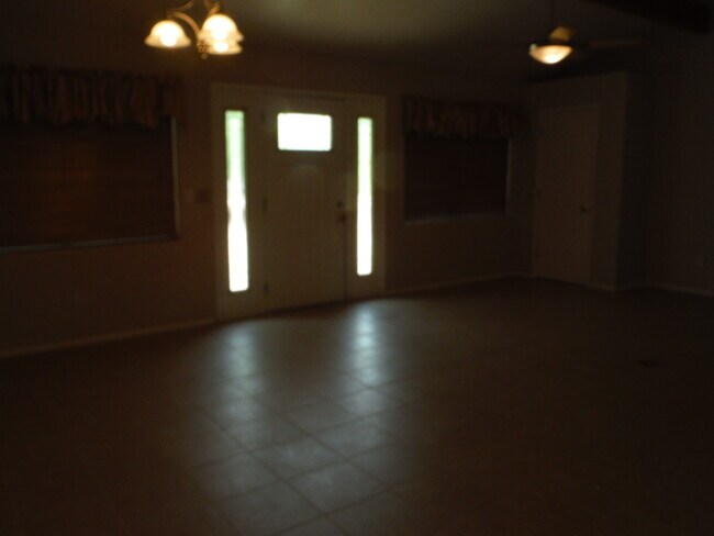 Building Photo - 27060 Bennett Way