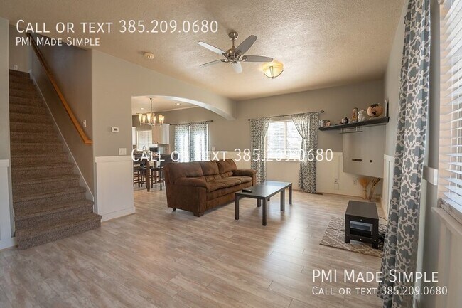 Foto del edificio - MOVE IN SPECIAL! Spacious 5BR Home in Grea...