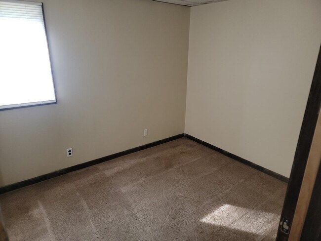 Foto del edificio - 658 S Roberts Ave
