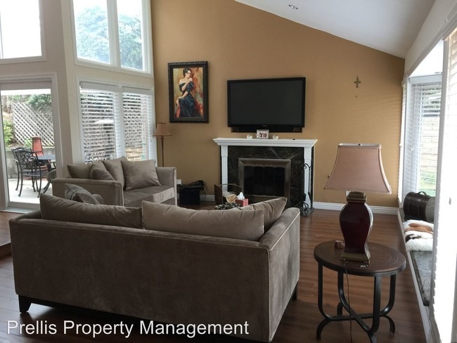 Building Photo - 17511 Tuscan Dr