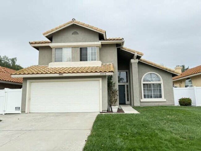 Foto del edificio - Temecula 3 Bedroom Home with Solar!