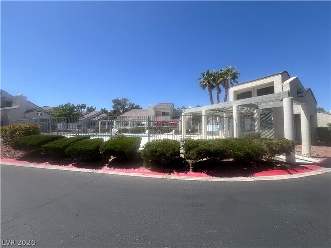 Foto del edificio - 8940 Clairton Ct