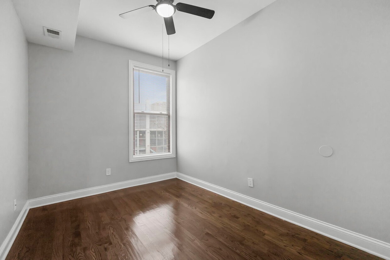 Photo - 908 West Montrose Avenue Apt #906-2, Chicago, IL 60613 - 2 BR 1 BA condo