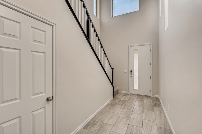 Building Photo - Popular Rose Ridge in Henderson