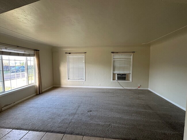 Foto del edificio - 325 Cypress St