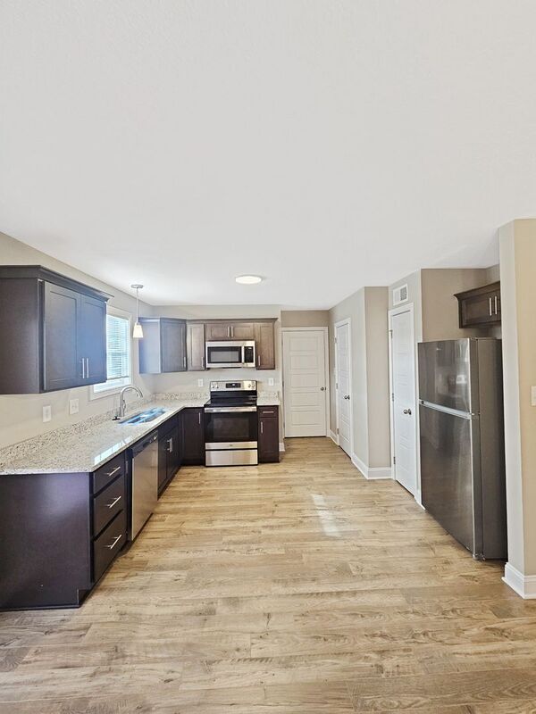 Building Photo - 126 Ardell Dr