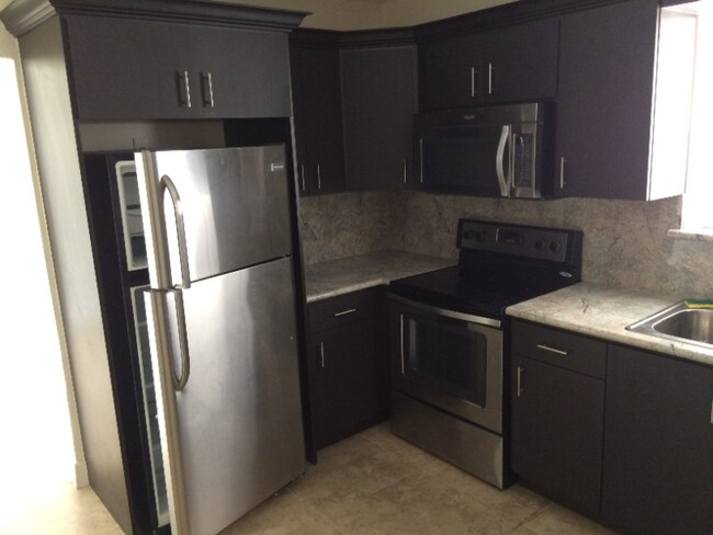 Foto del edificio - 20420 NW 25th Ct
