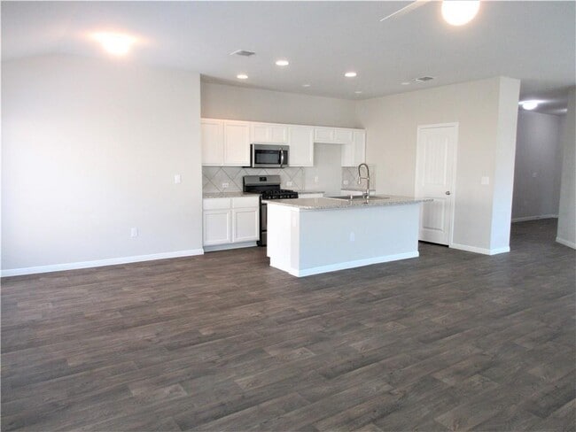 Foto del edificio - 10913 Gonzales Ranger Pass