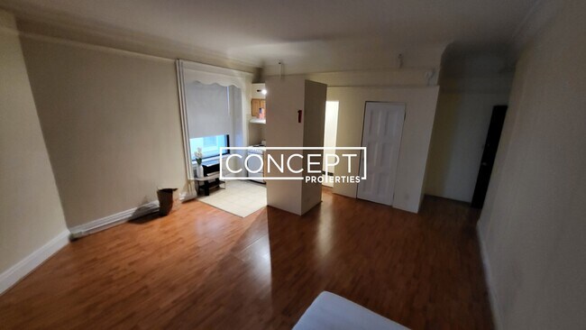 Building Photo - 62 Boylston St