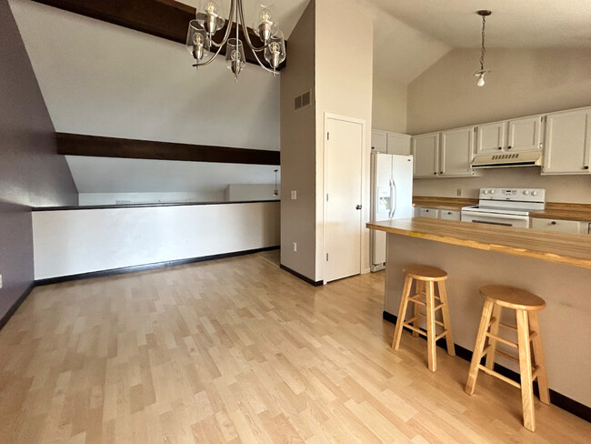 Foto del edificio - 9477 Millcroft Rd