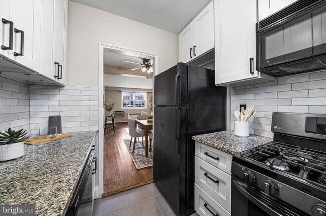 Photo - 201 N Trenton St Apartment