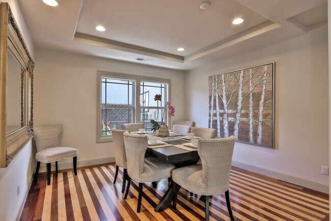 Foto del edificio - Saratoga 5 Bedrooms with Free Electricity from Solar System