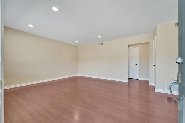 Building Photo - 2077 N Avenida Refugio