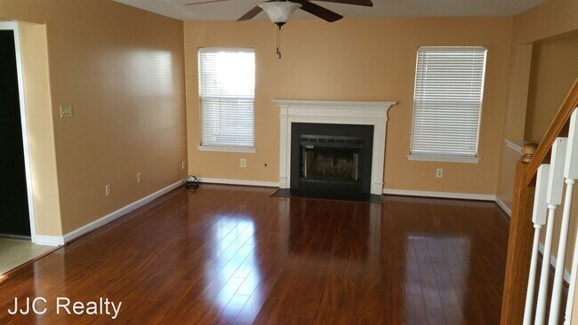 Foto del edificio - 3 br, 2.5 bath House - 821 Greystone Trace