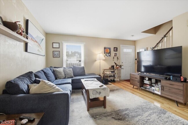 Foto del edificio - 23 Doremus St