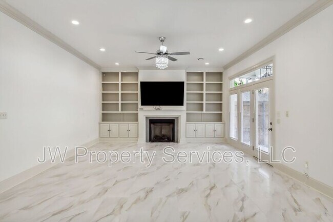 Building Photo - 701 Metairie Lawn Dr