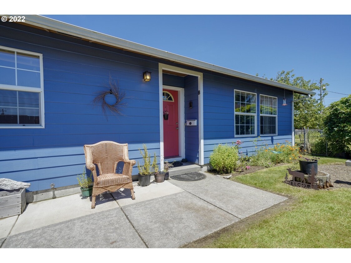 Front door - 909 Madrona Ave