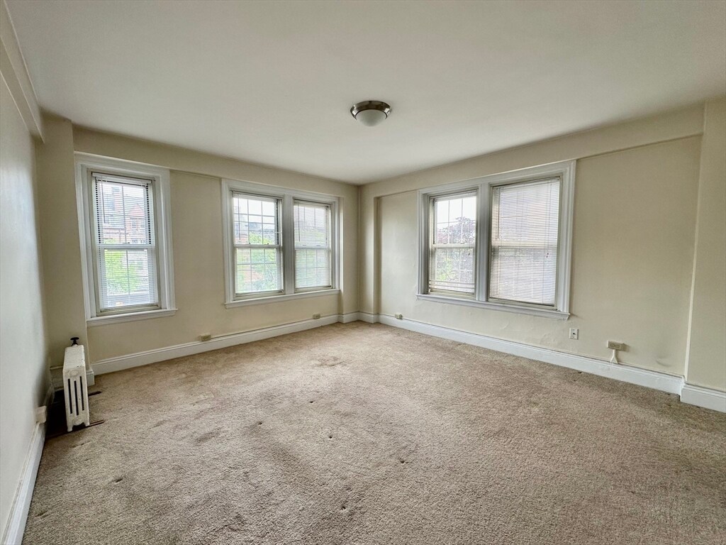 Primary Photo - 1401 Beacon St