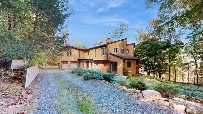 Foto del edificio - 96 Old Pascack Rd