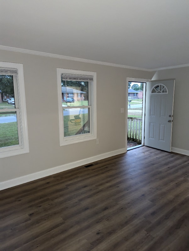 Foto del edificio - 1025 Hazelwood Dr