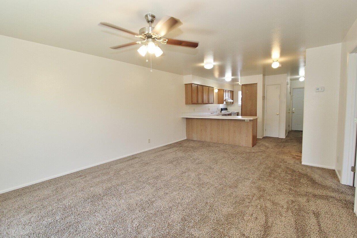 Foto principal - 551 N Moffatt Ave
