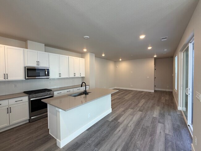 Foto del edificio - 8896 Yellowcress St