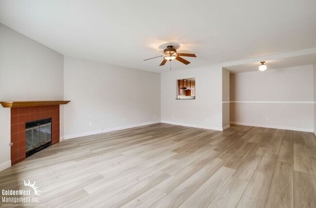 Building Photo - Beautifully Updated 2Bdm 2Ba Condo Located...