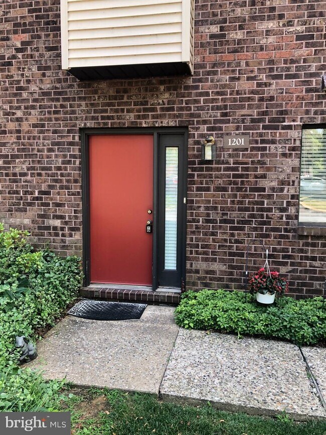 1201 Mountainview Dr, Chesterbrook, PA 19087 Townhome Rentals in