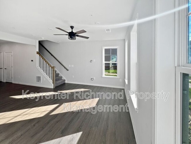 Building Photo - 719 McCormick Farm Dr