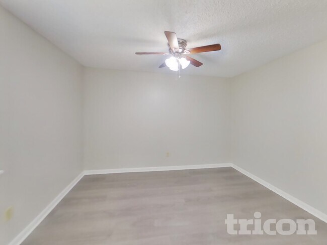 Building Photo - 6656 Alisma Ln