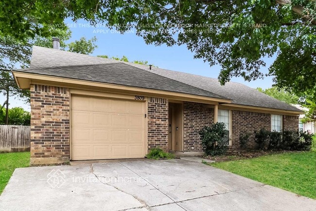 Building Photo - 3809 Wooddale Ct