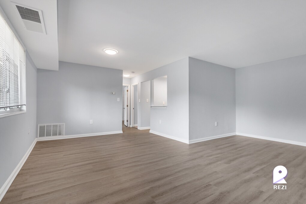 6573 HilMar Dr Unit 204, District Heights, MD 20747 Room for Rent in