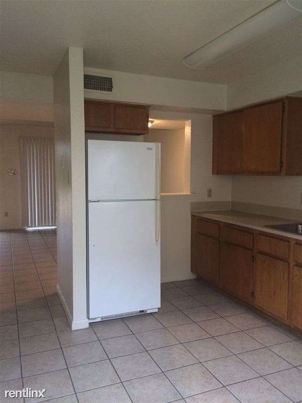 Building Photo - 2 br, 1 bath 4plex - 206 Lincoln Ave 206 D...
