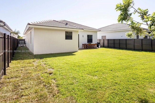 Foto del edificio - 19452 SW 124th Ct