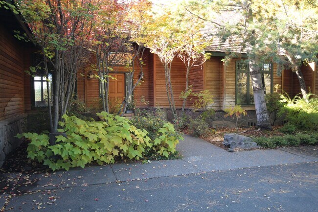 Building Photo - Custom Built Home in a Country Setting, 3 ...