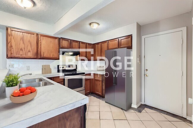 Foto del edificio - 7404 Rutgers Cir