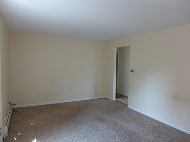 Building Photo - 10767 S Pulaski Rd