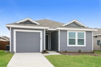 Building Photo - 5815 Bristle Leaf Dr