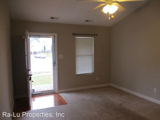 Building Photo - 3 br, 2 bath House - 587 Denny Dr