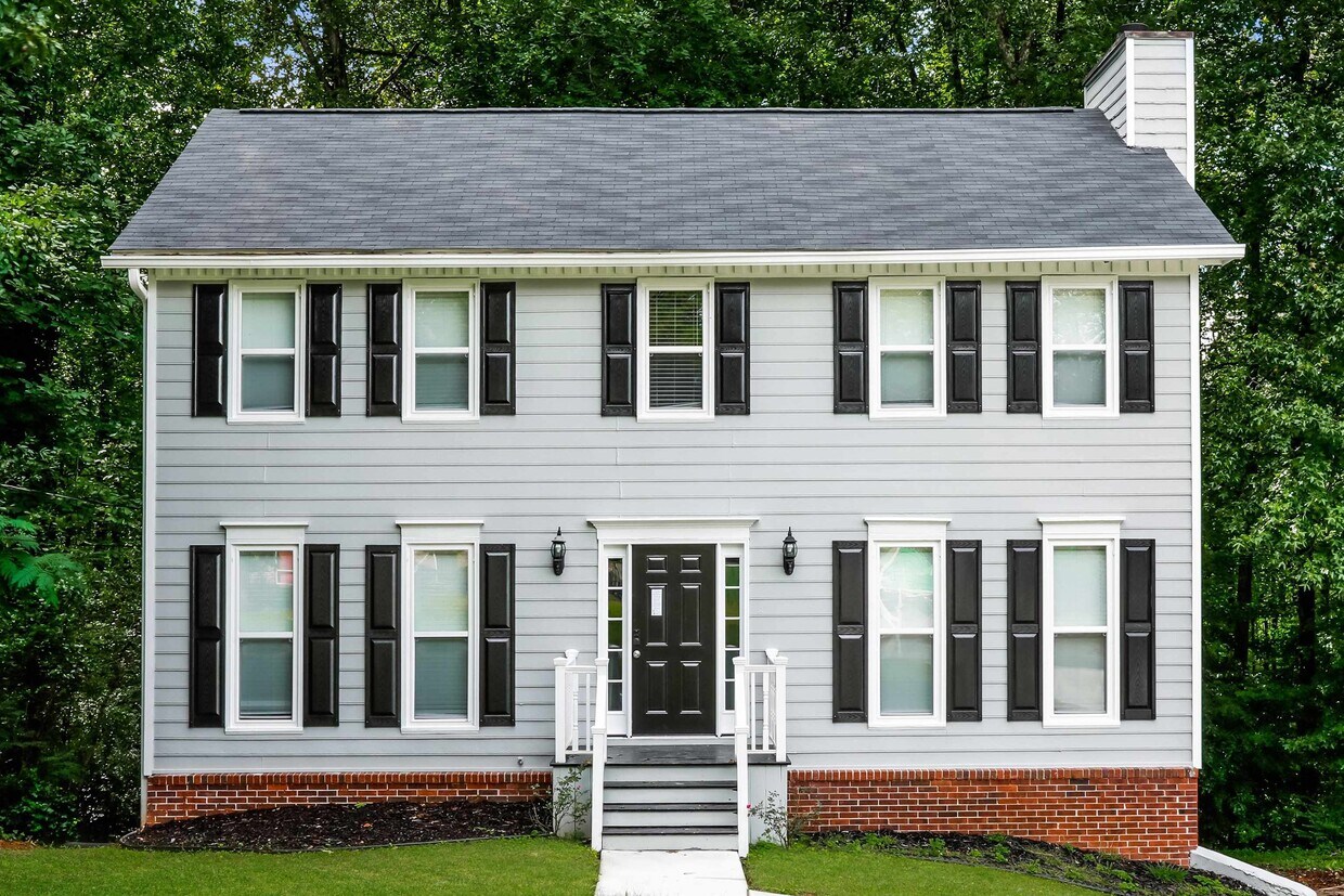 Primary Photo - 5002 Henson Dr