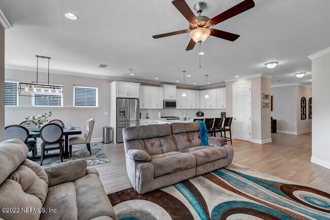 Foto del edificio - 55 Forestview Ln