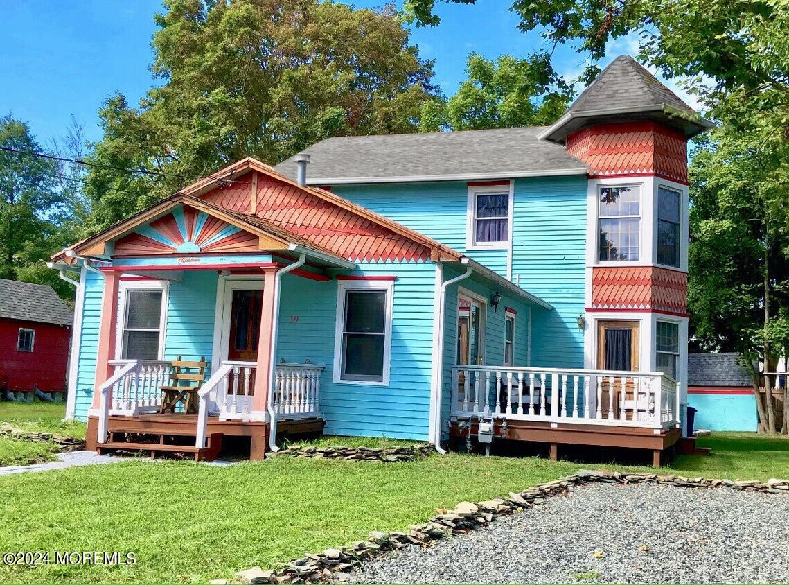 19 Center St, Barnegat Township, NJ 08005 House Rental in Barnegat