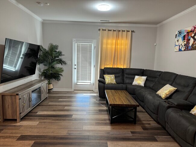 Foto del edificio - 4317 Olde Waverly Wy